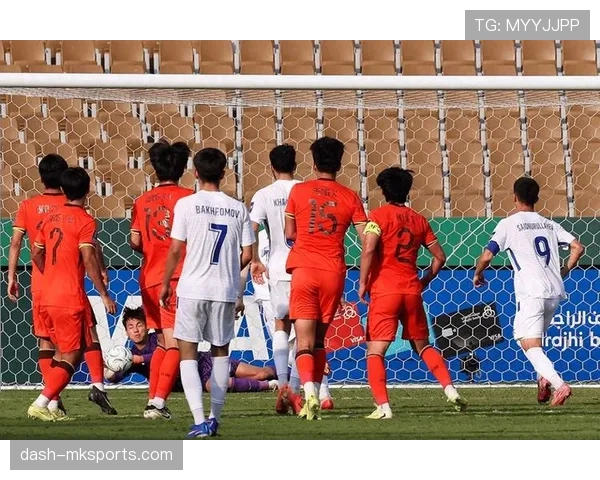 阿劳霍赛场统治力成关键引擎，驱动球队战术革新与胜利征程